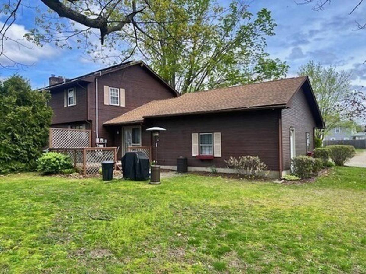 House for rent at 73 Elm St, Hatfield, MA 01038