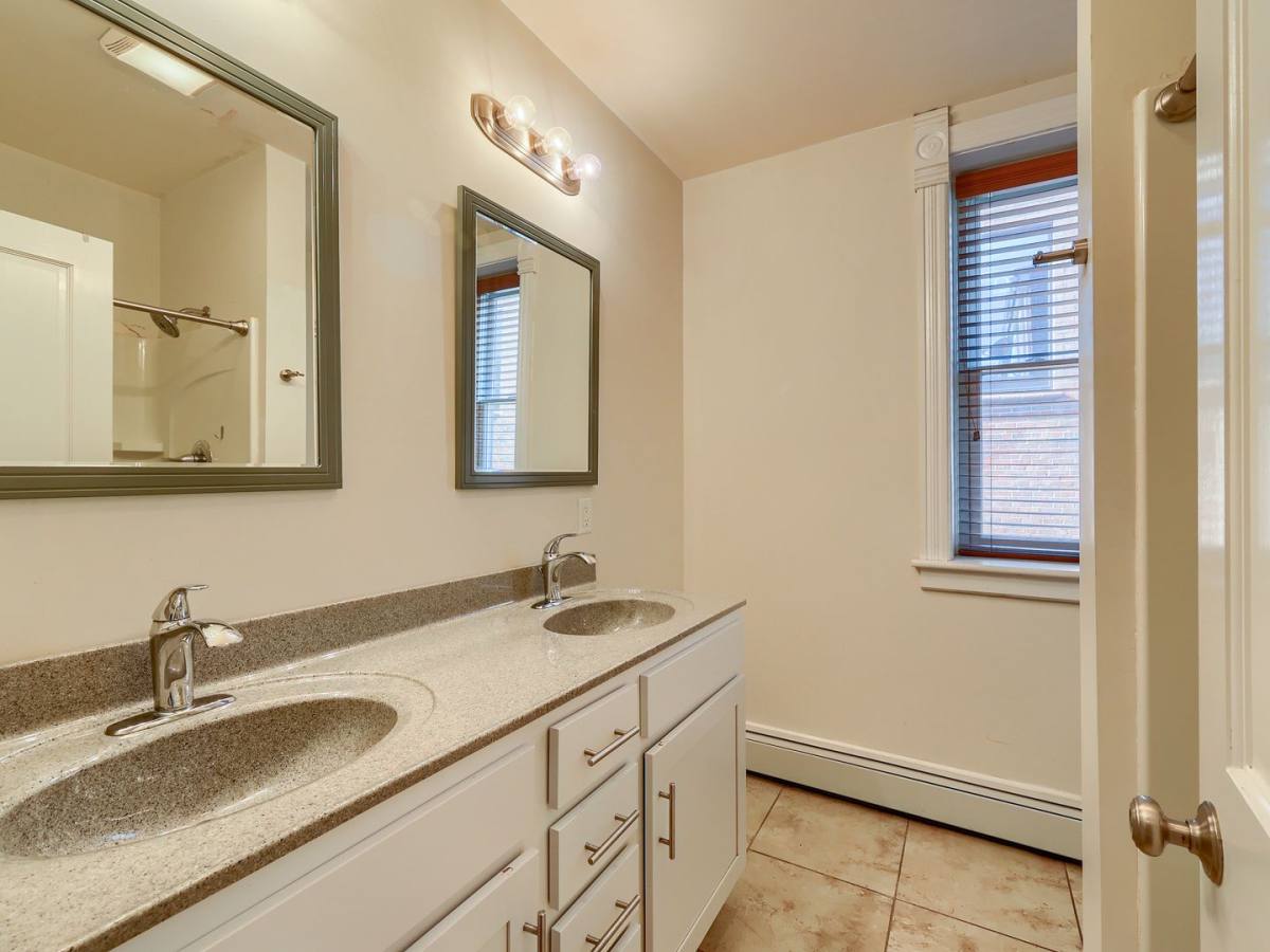 Apartment for rent at 1120 Green St, Harrisburg, PA 17102