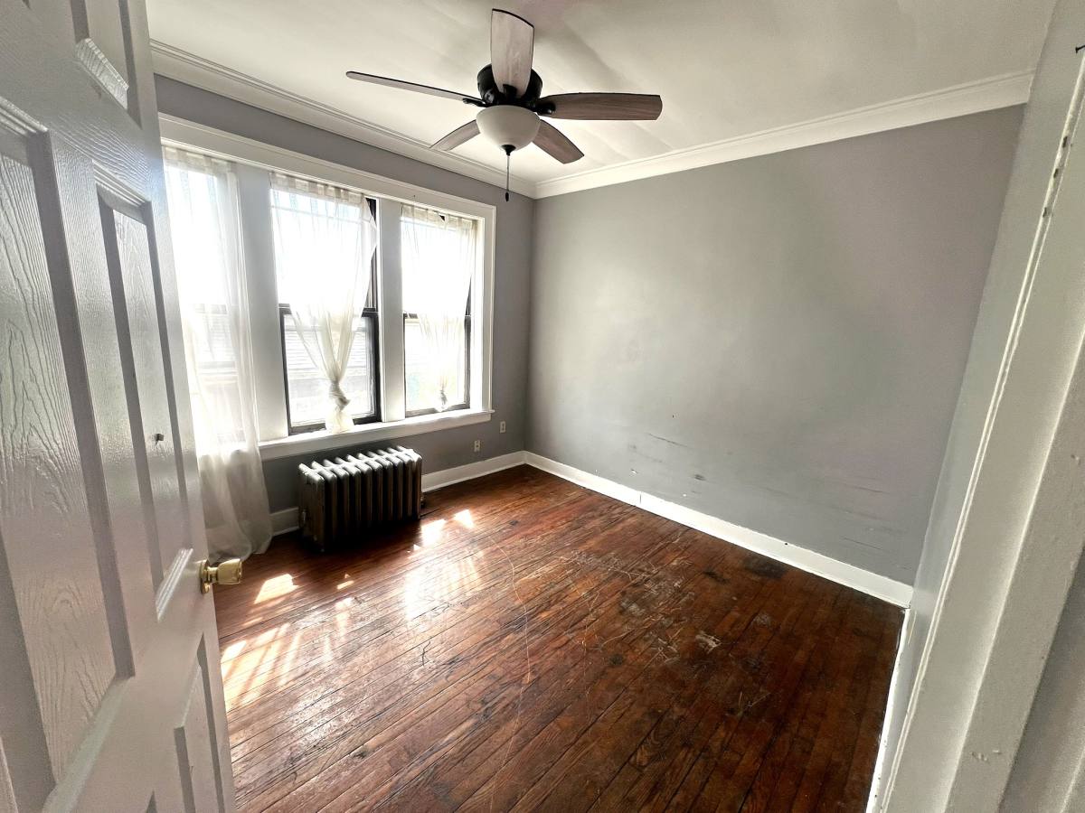 Apartment for rent at 351 W 120th St #1, Chicago, IL 60628