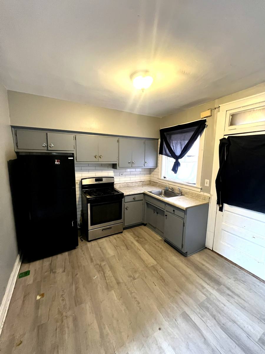 Apartment for rent at 351 W 120th St #1, Chicago, IL 60628