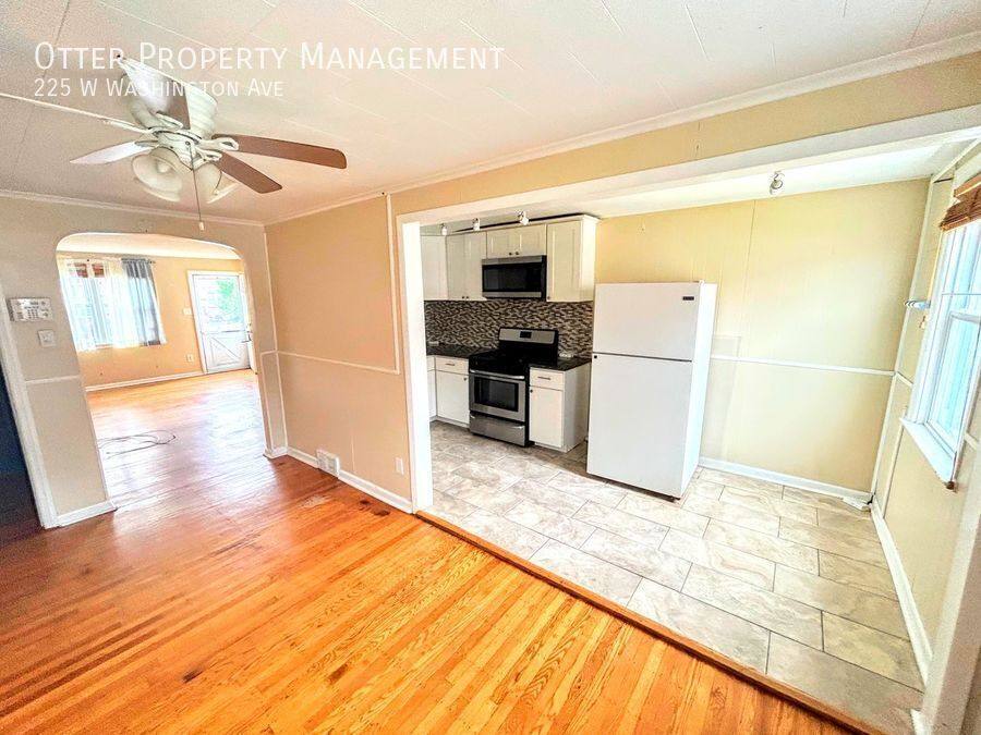 House for rent at 225 W Washington Ave, Clifton Heights, PA 19018