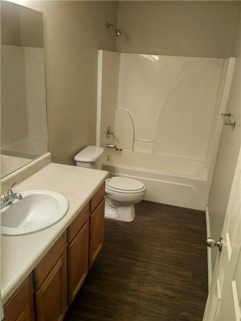 Apartment for rent at 249 - 251 Graystone, Centerton, AR 72719