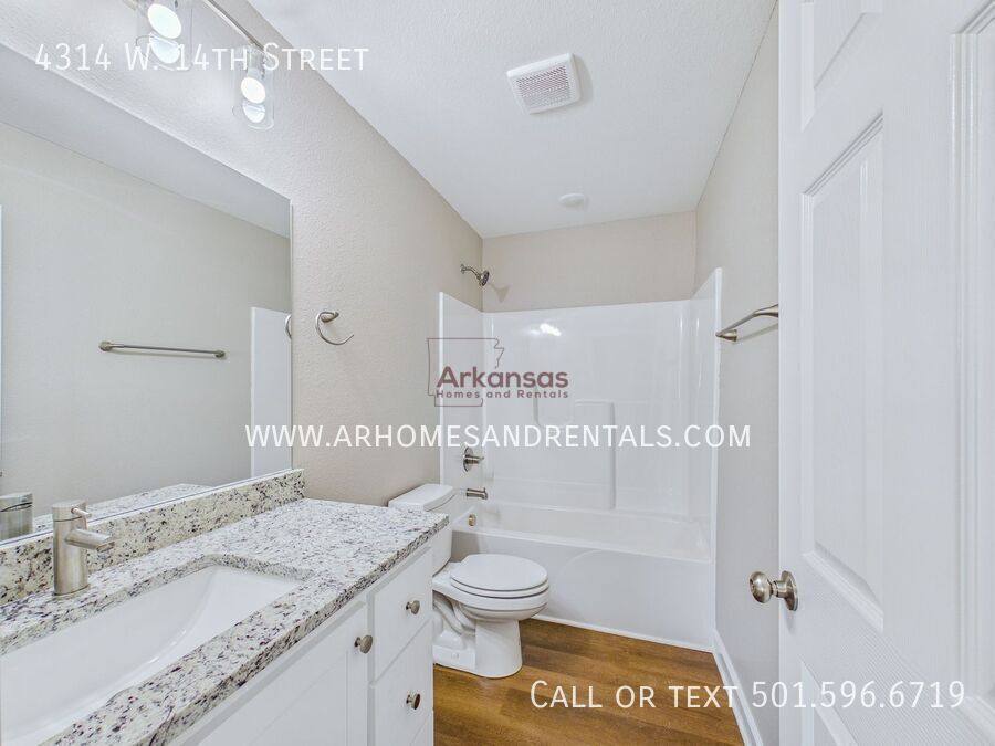 House for rent at 4314 W 14th St, Little Rock, AR 72204