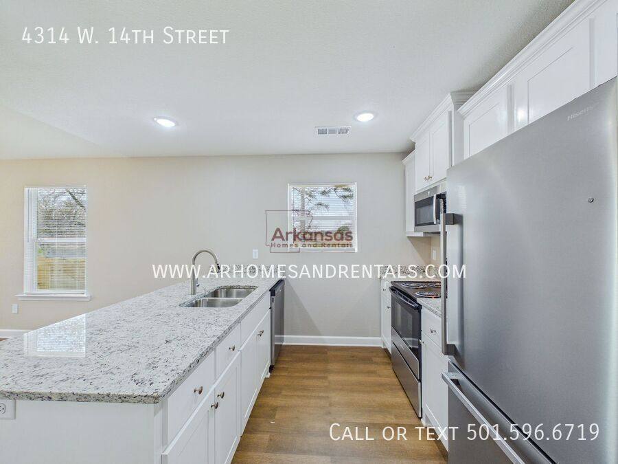 House for rent at 4314 W 14th St, Little Rock, AR 72204