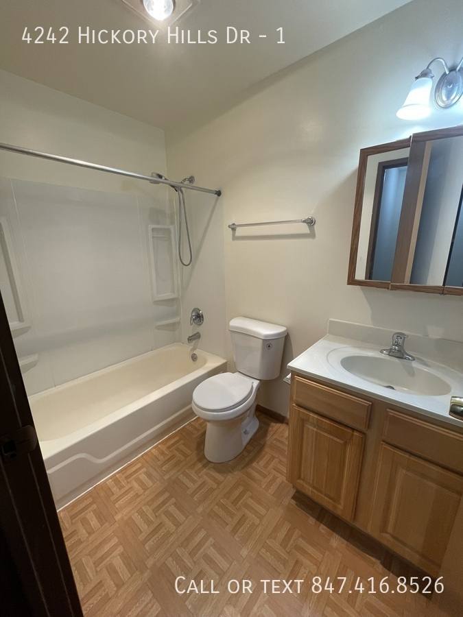 Apartment for rent at 4242 Hickory Hills Dr #1, Waukegan, IL 60087