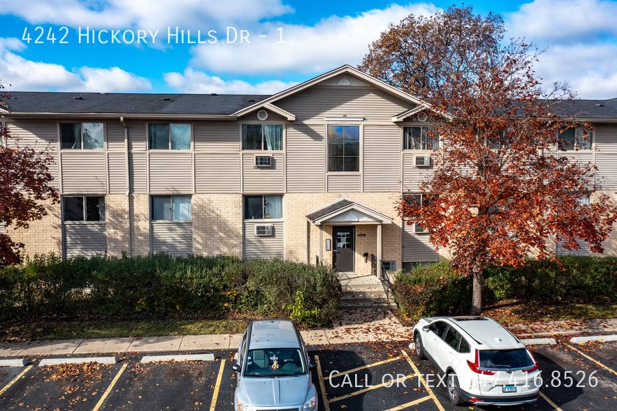 Apartment for rent at 4242 Hickory Hills Dr #1, Waukegan, IL 60087