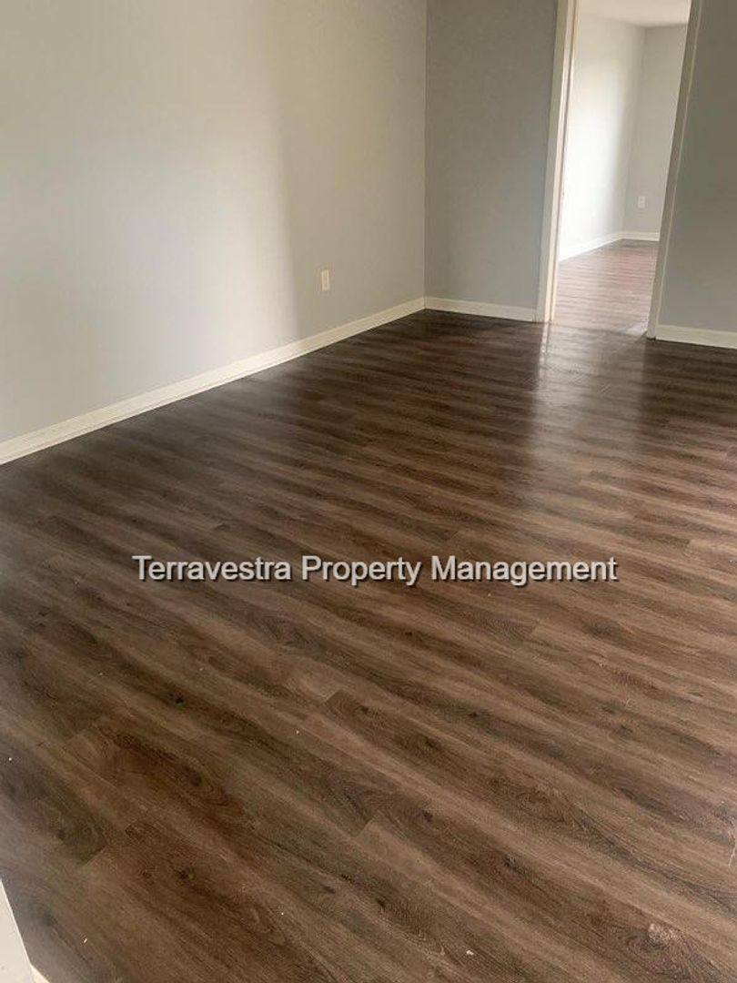 Apartment for rent at 719-721 N 2nd St, Millville, NJ 08332