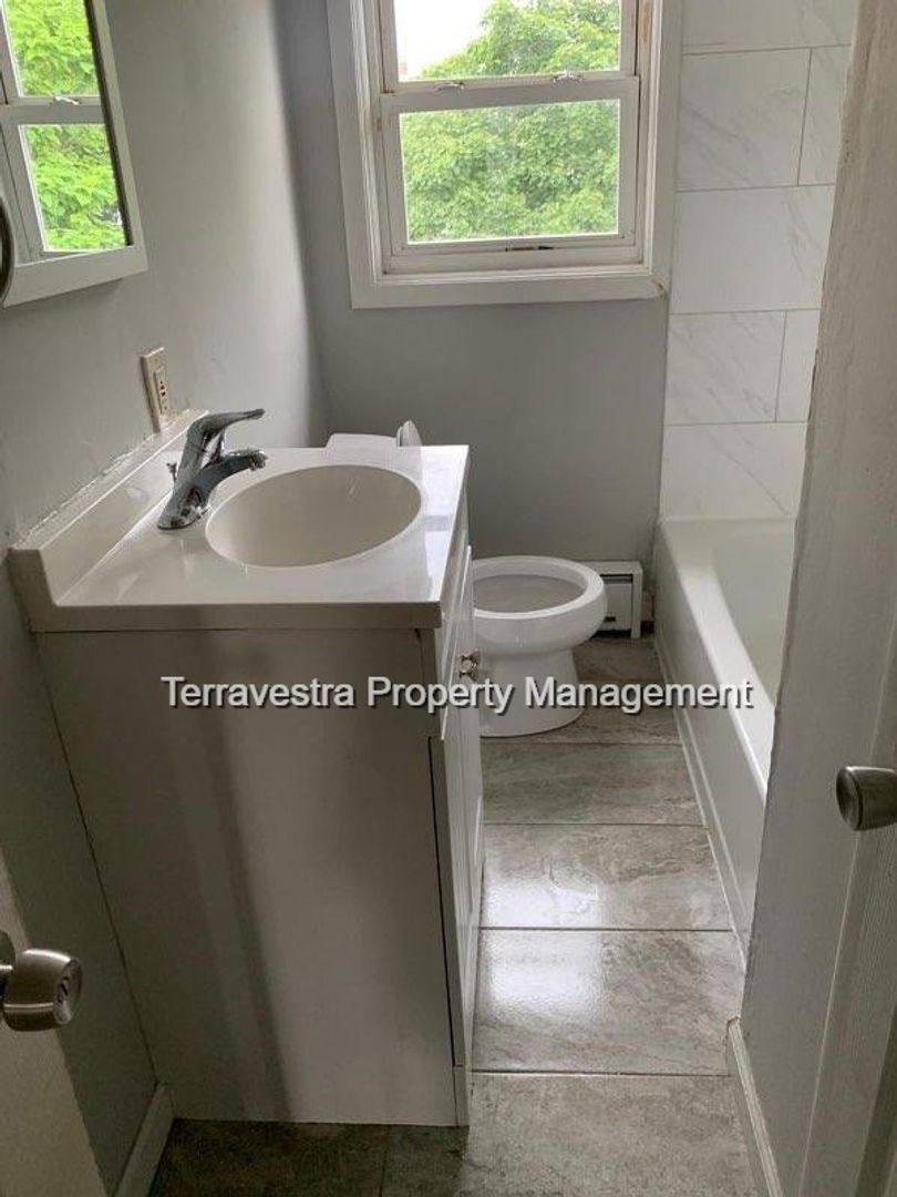 Apartment for rent at 719-721 N 2nd St, Millville, NJ 08332