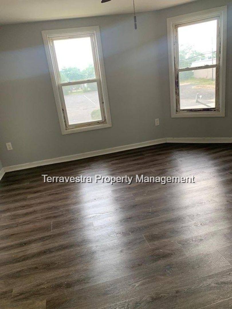 Apartment for rent at 719-721 N 2nd St, Millville, NJ 08332