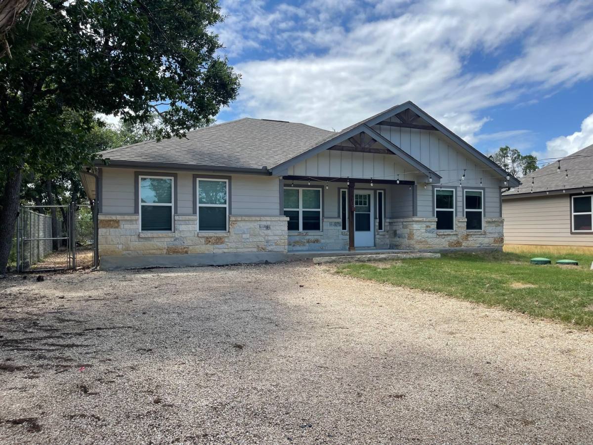 House for rent at 1881 Blueridge, Canyon Lake, TX 78133