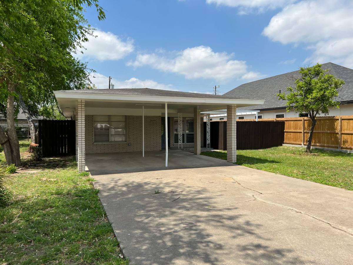 House for rent at 415 N 17th St, McAllen, TX 78501