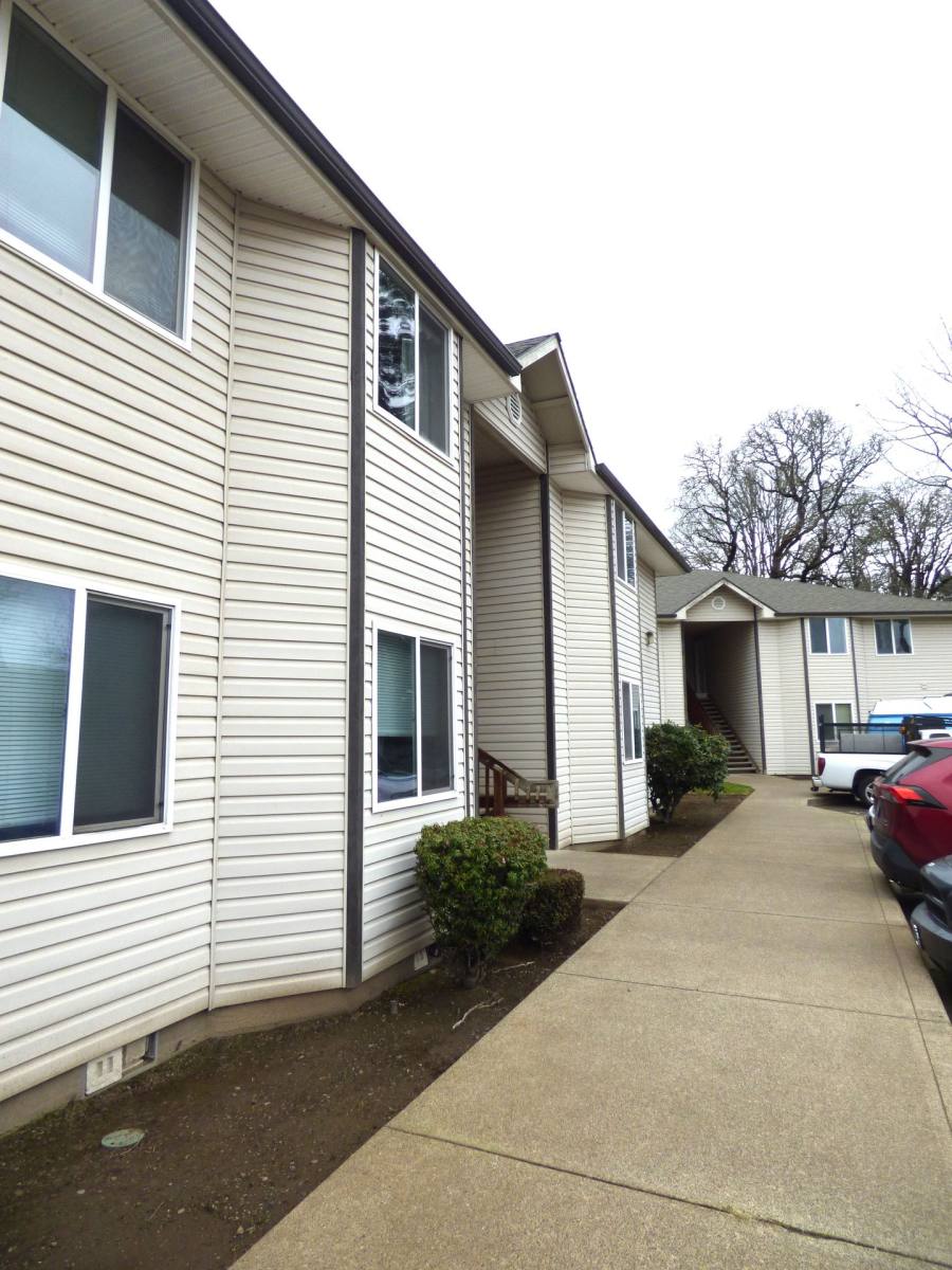 Apartment for rent at 3114 Evergreen Ave NE, Salem, OR 97301