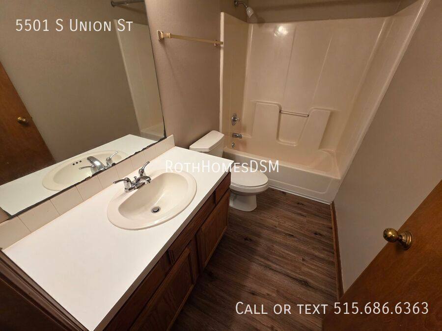 House for rent at 5501 S Union St, Des Moines, IA 50315