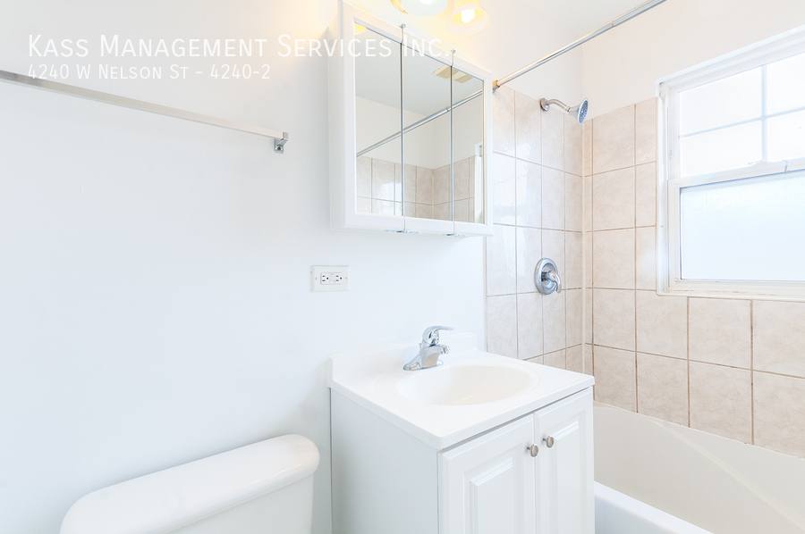 Apartment for rent at 4240 W Nelson St #2, Chicago, IL 60641