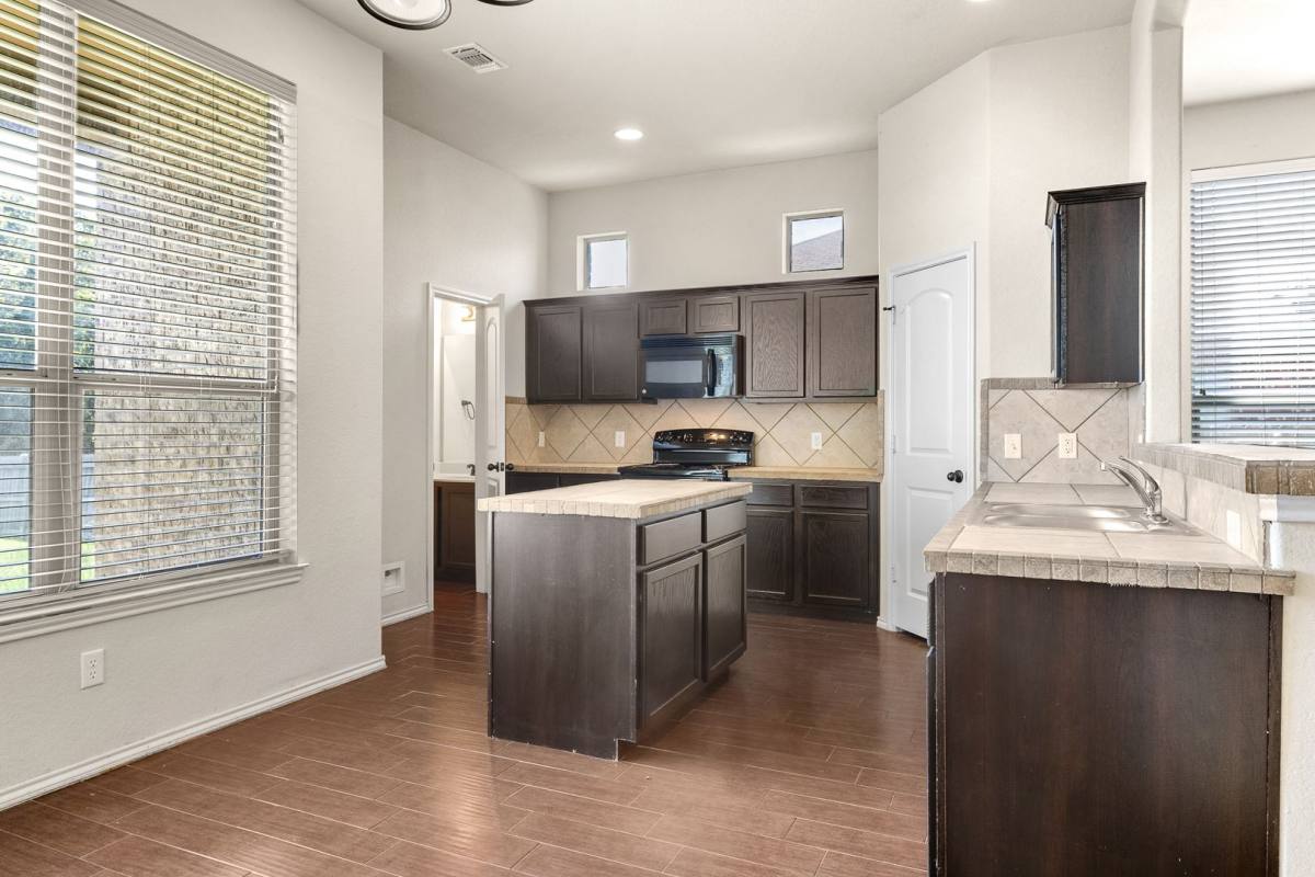 Townhouse for rent at 570 Creekside Circle, New Braunfels, TX 78130