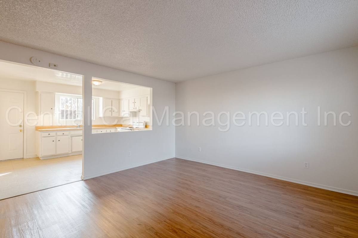 Apartment for rent at 617 30th St, Bakersfield, CA 93301