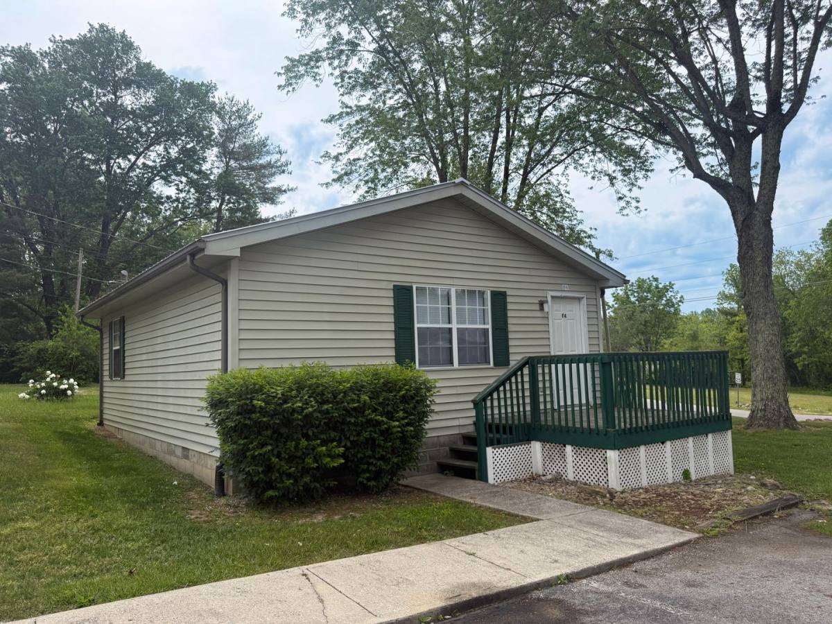 Apartment for rent at 340 W Briar Ave, Jamestown, TN 38556