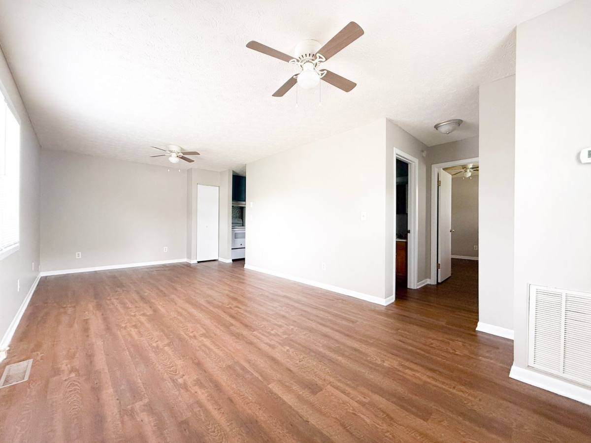 Apartment for rent at 340 W Briar Ave, Jamestown, TN 38556