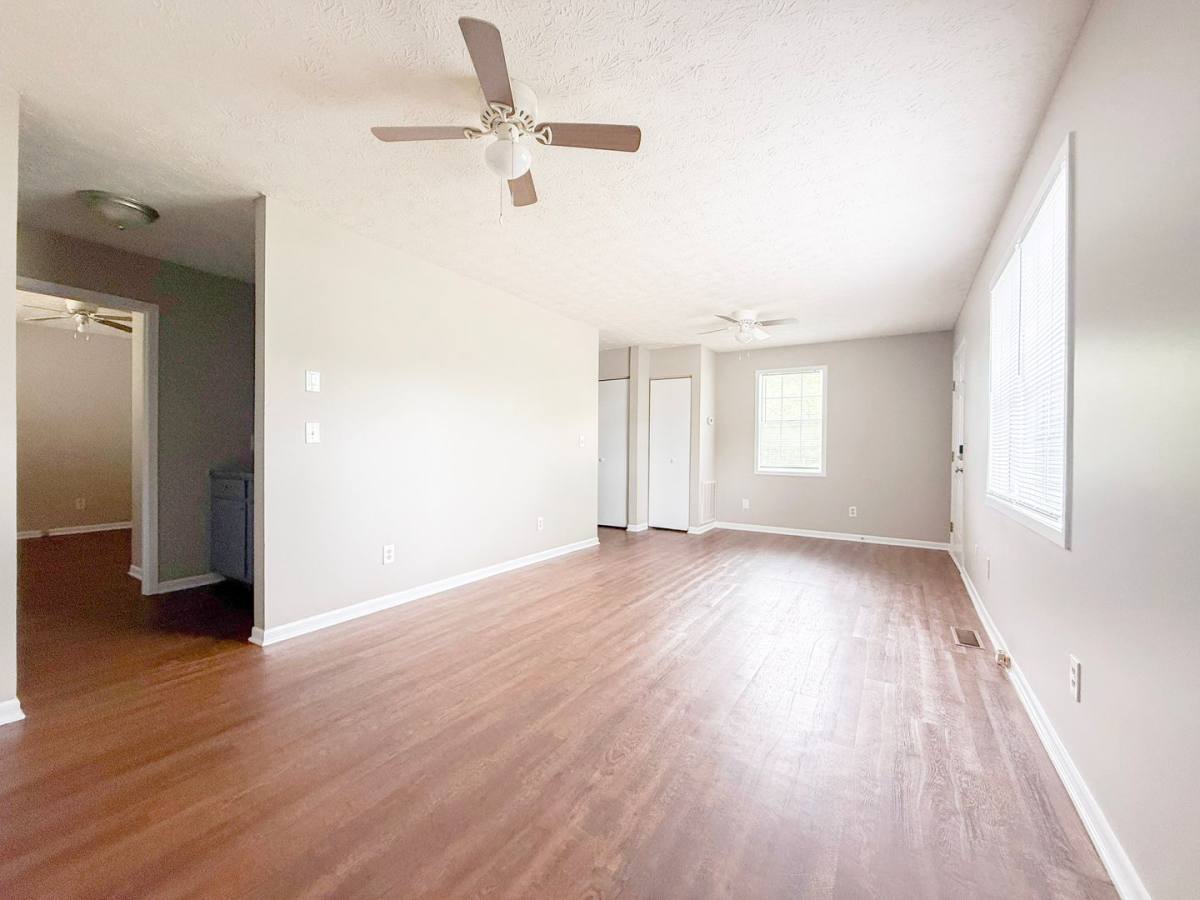 Apartment for rent at 340 W Briar Ave, Jamestown, TN 38556