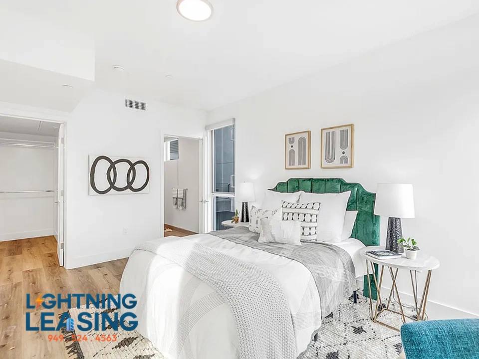 Apartment for rent at 5801 Camerford Ave #2, Los Angeles, CA 90038