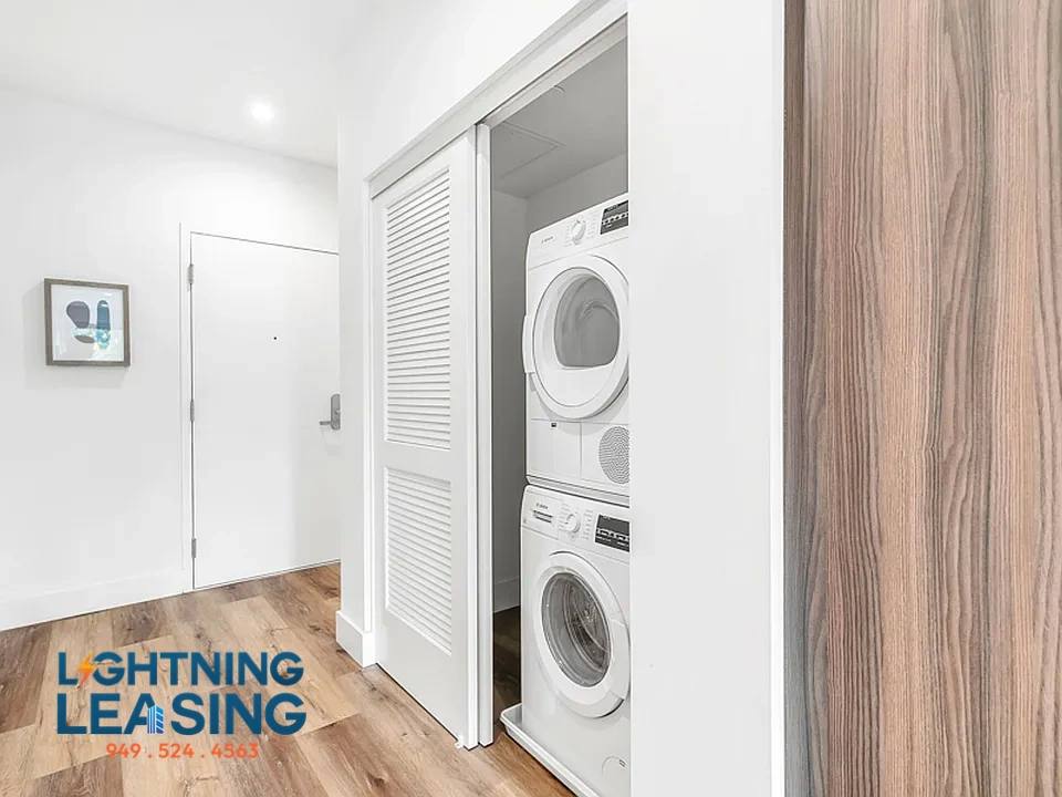 Apartment for rent at 5801 Camerford Ave #2, Los Angeles, CA 90038