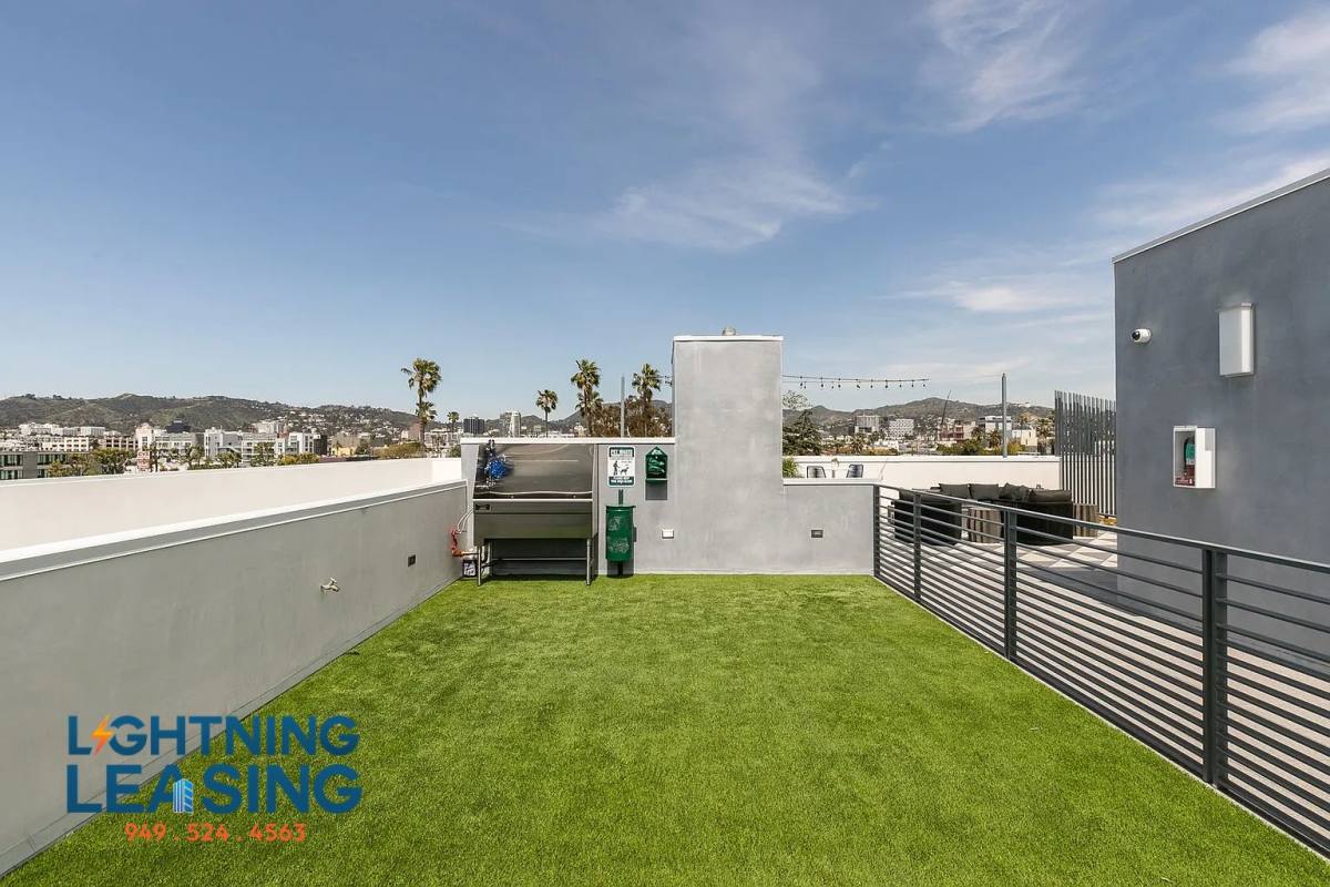 Apartment for rent at 5801 Camerford Ave #206B, Los Angeles, CA 90038
