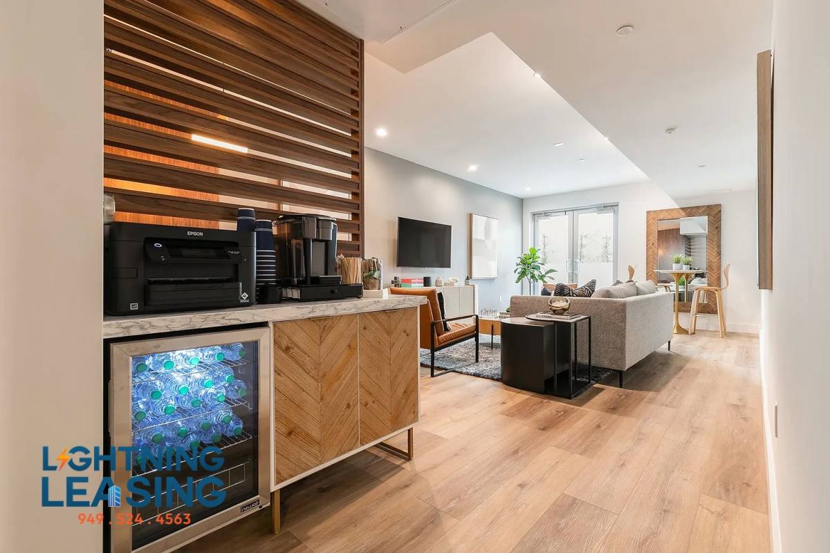 Apartment for rent at 5801 Camerford Ave #206B, Los Angeles, CA 90038