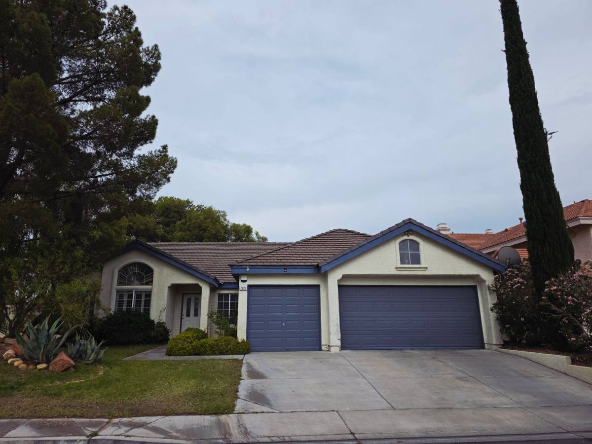 House for rent at 2920 Setting Sun St, Las Vegas, NV 89117