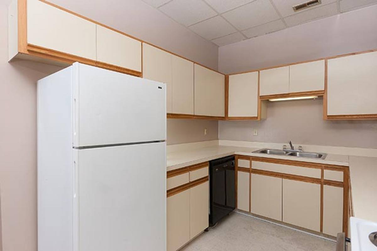 Townhouse for rent at 301 N Court St, Florence, AL 35630