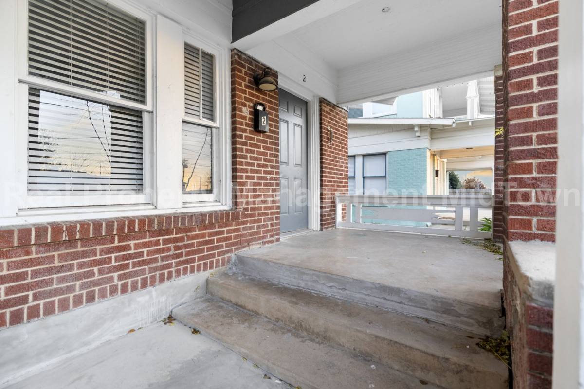 Townhouse for rent at 813 May St #2, Fort Worth, TX 76104