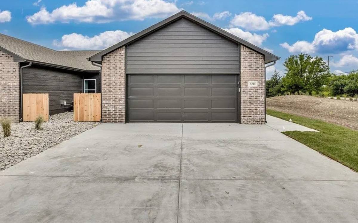 House for rent at 4948 N Vassar Ave, Wichita, KS 67220