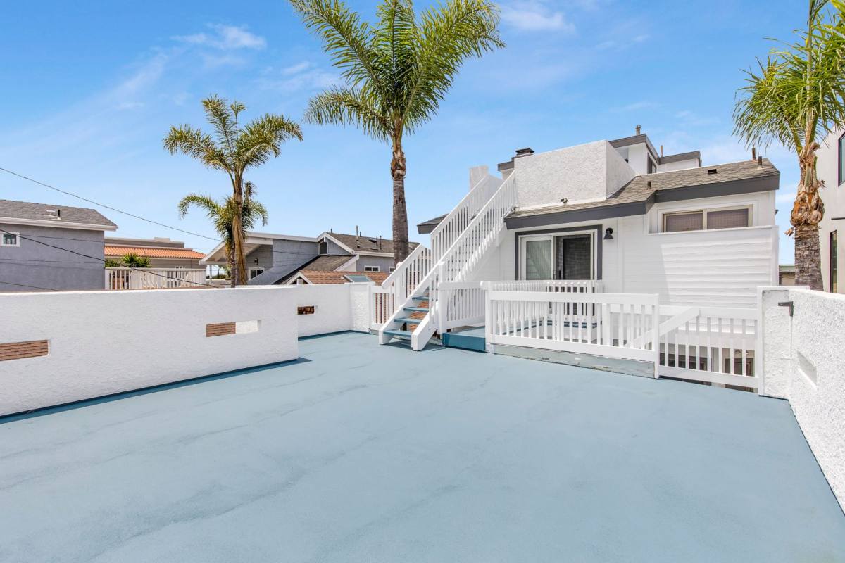 House for rent at 472 36th St, Manhattan Beach, CA 90266
