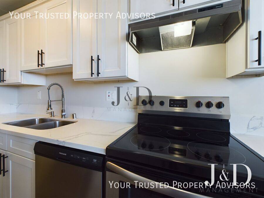 Apartment for rent at 1120 S Pacific St #B, Oceanside, CA 92054