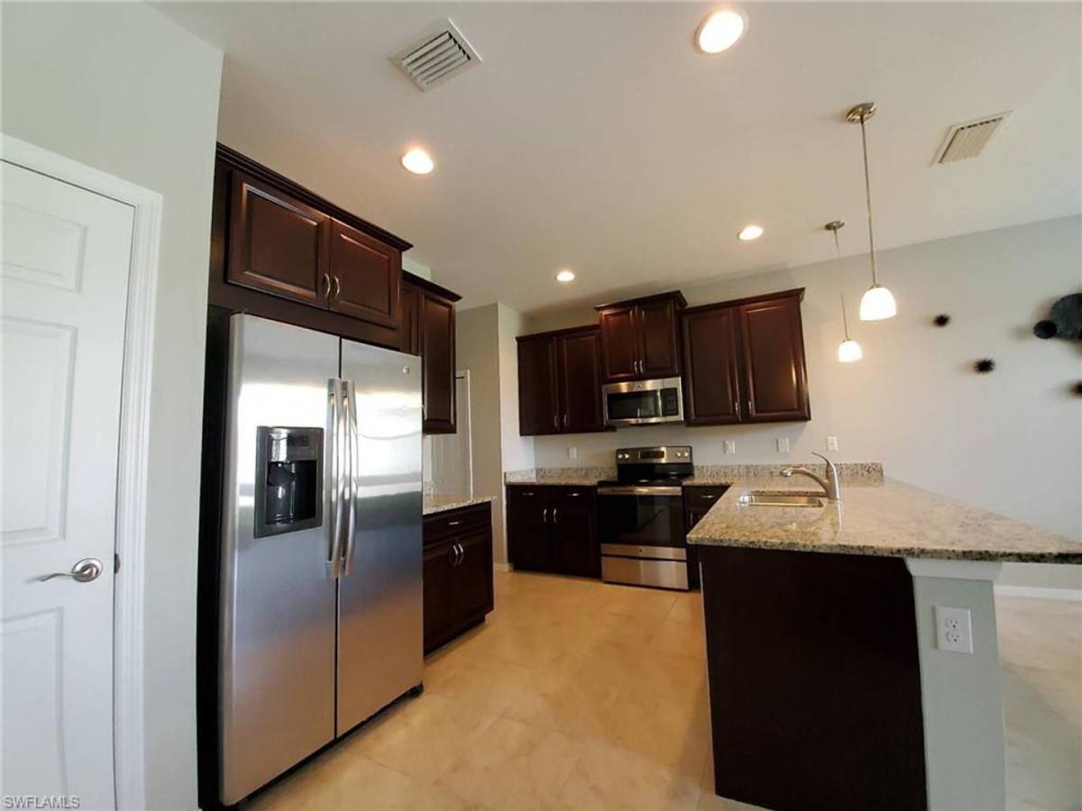 Townhouse for rent at 3878 Burrfield St, Fort Myers, FL 33916
