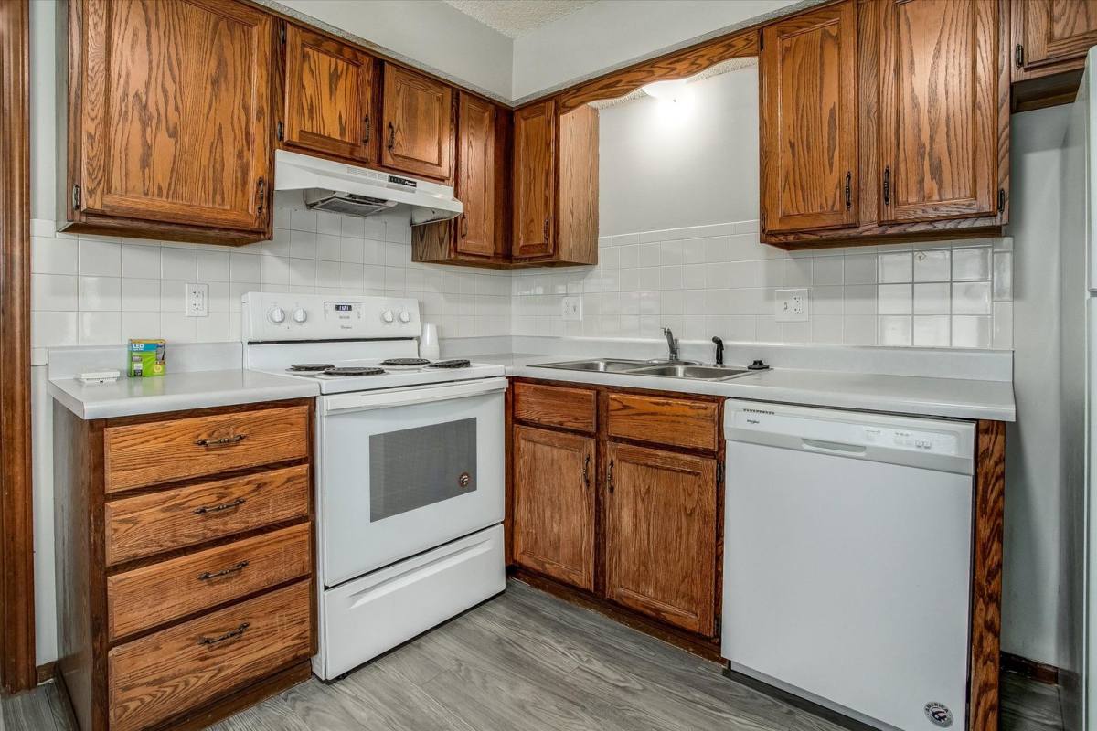 Apartment for rent at 11017 - 11023 Route 350 E, Kansas City, MO 64138