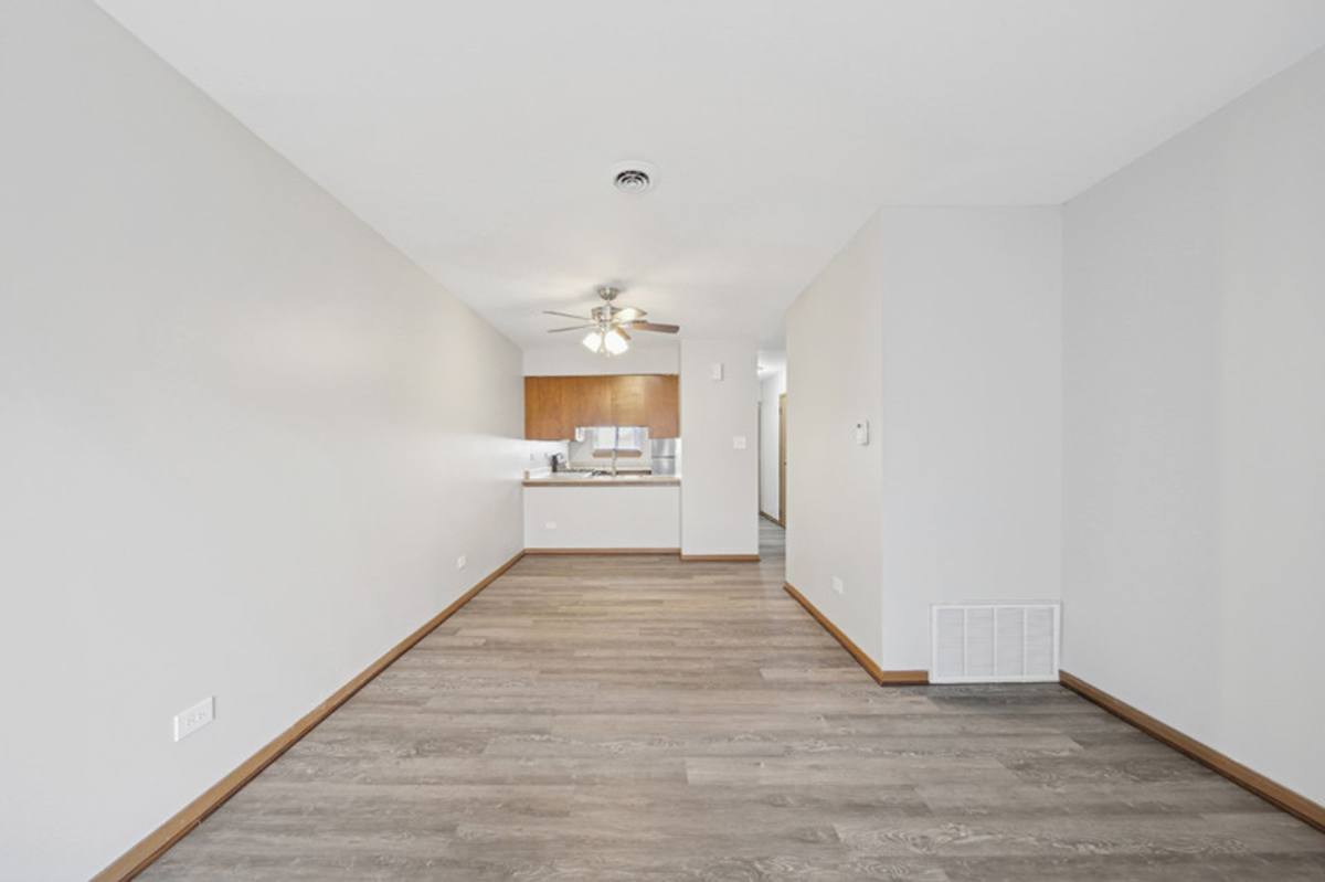 Apartment for rent at 97 Pinehurst Court, Burbank, IL 60459
