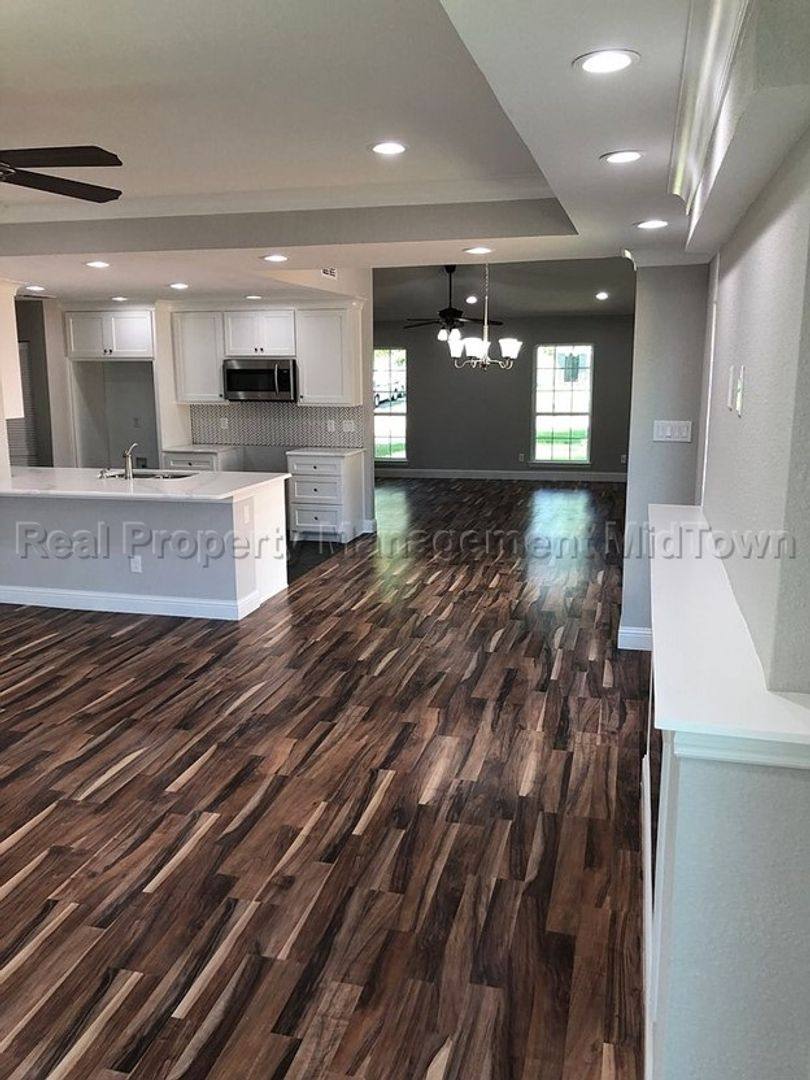 House for rent at 2325 Warwick Ave, Grand Prairie, TX 75052