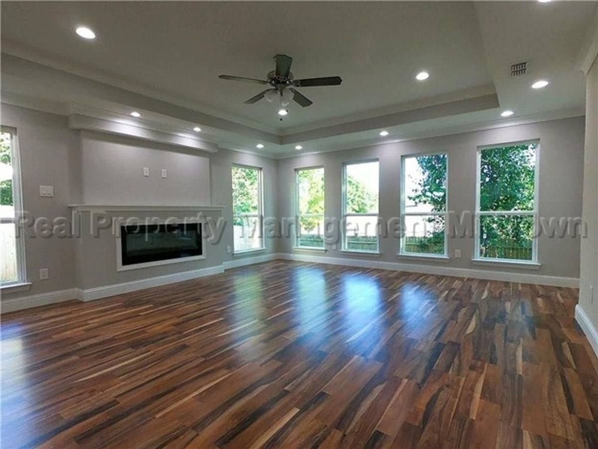House for rent at 2325 Warwick Ave, Grand Prairie, TX 75052