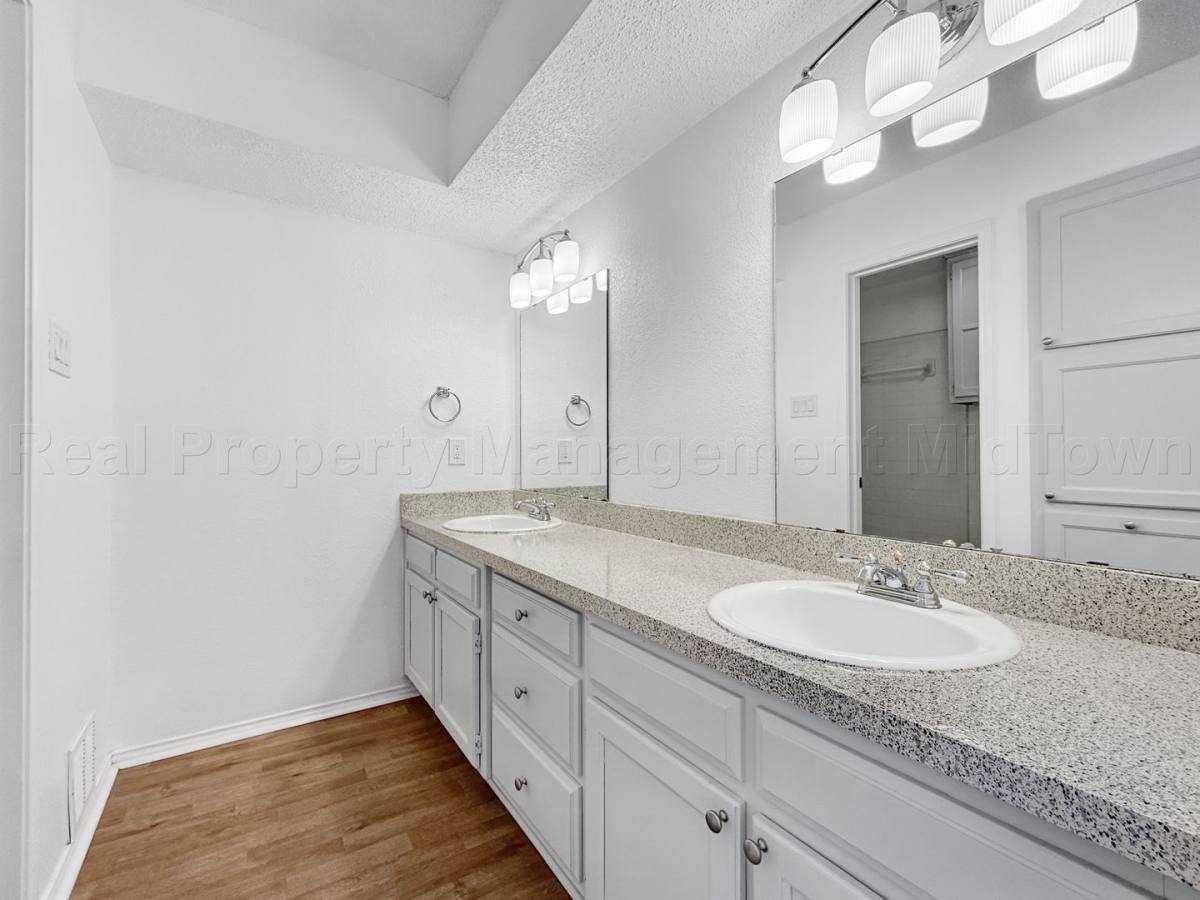 Townhouse for rent at 536 Guerin Dr 534, Arlington, TX 76012