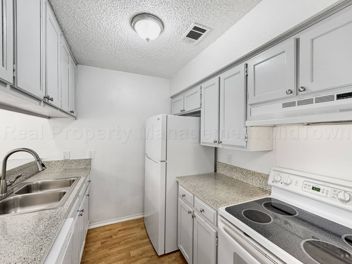 Townhouse for rent at 536 Guerin Dr 534, Arlington, TX 76012