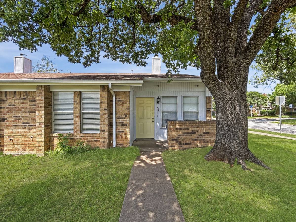 Townhouse for rent at 536 Guerin Dr 534, Arlington, TX 76012