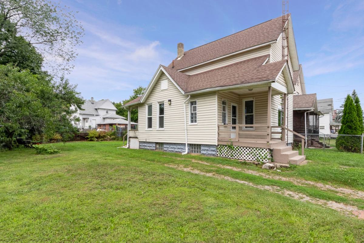 House for rent at 431 Kennet Court NW, Canton, OH 44705