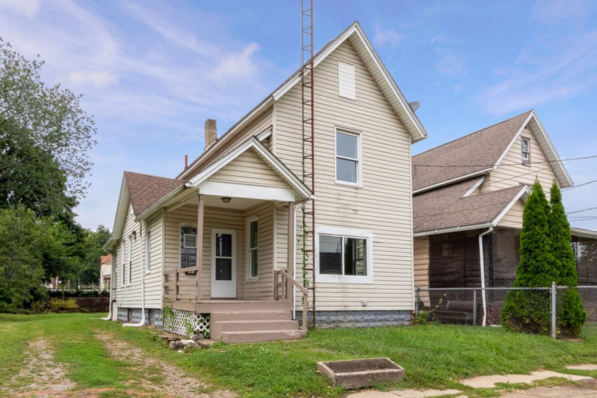 House for rent at 431 Kennet Court NW, Canton, OH 44705