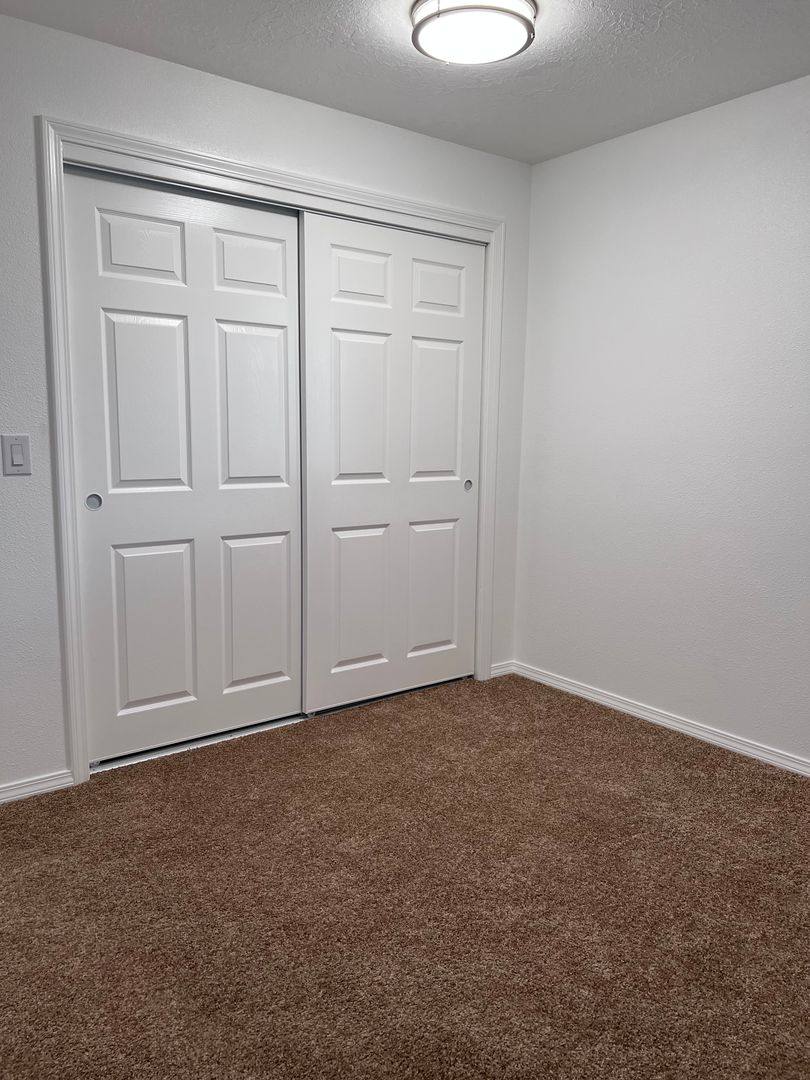 Apartment for rent at 3459 Hawthorne Ave NE, Salem, OR 97301
