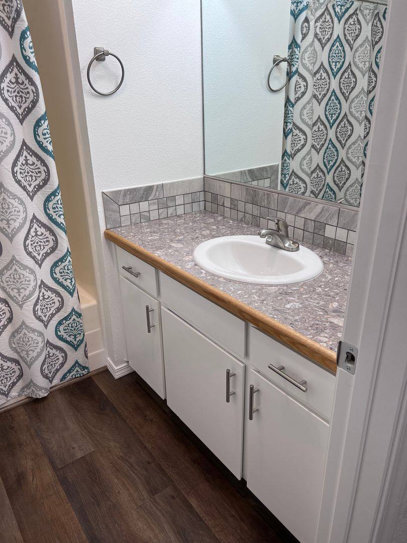 Apartment for rent at 3459 Hawthorne Ave NE, Salem, OR 97301