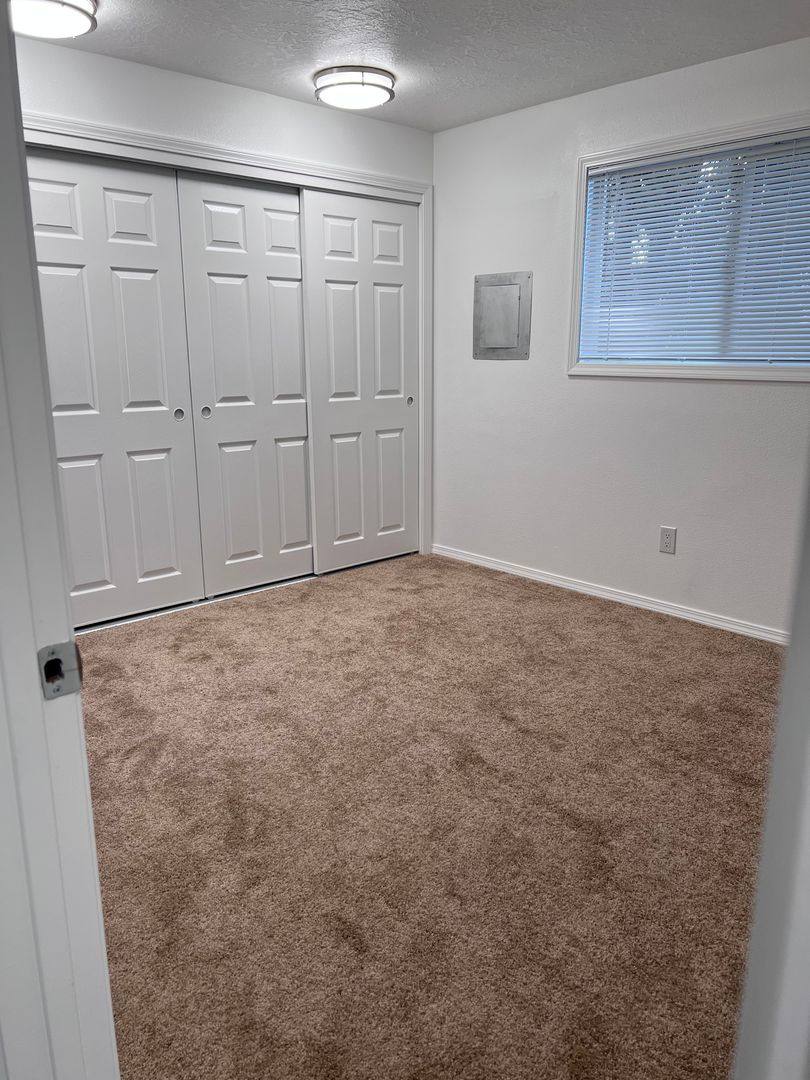 Apartment for rent at 3459 Hawthorne Ave NE, Salem, OR 97301