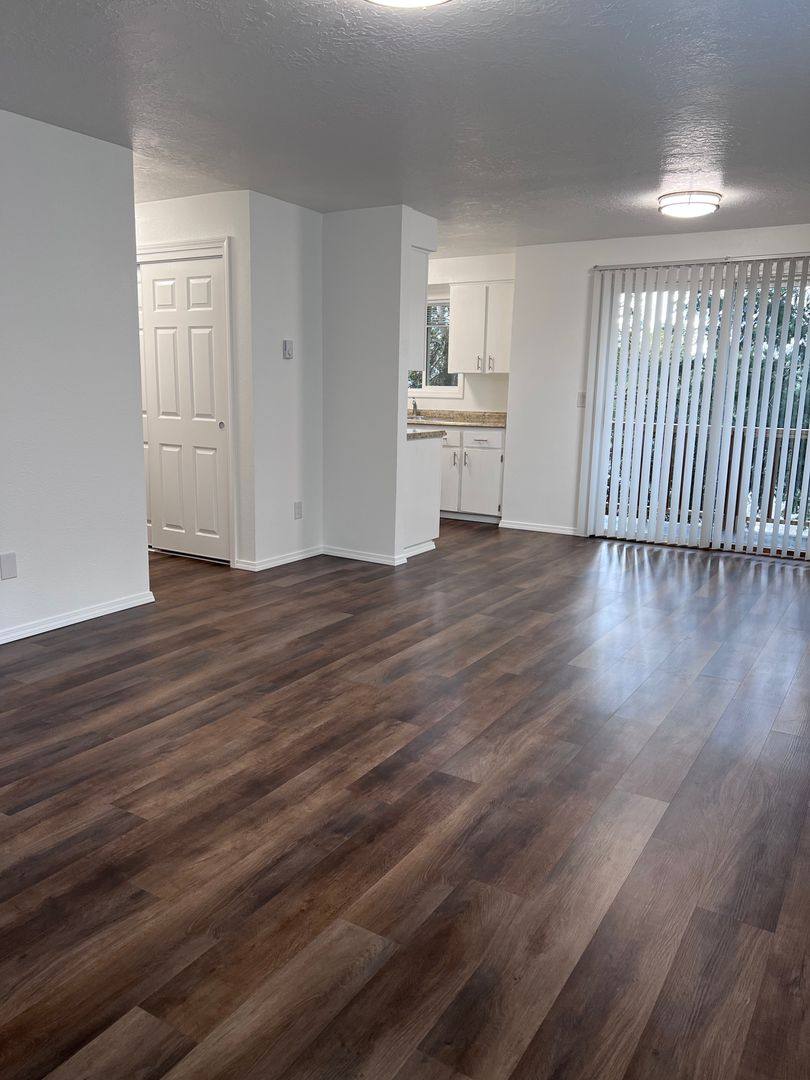 Apartment for rent at 3459 Hawthorne Ave NE, Salem, OR 97301