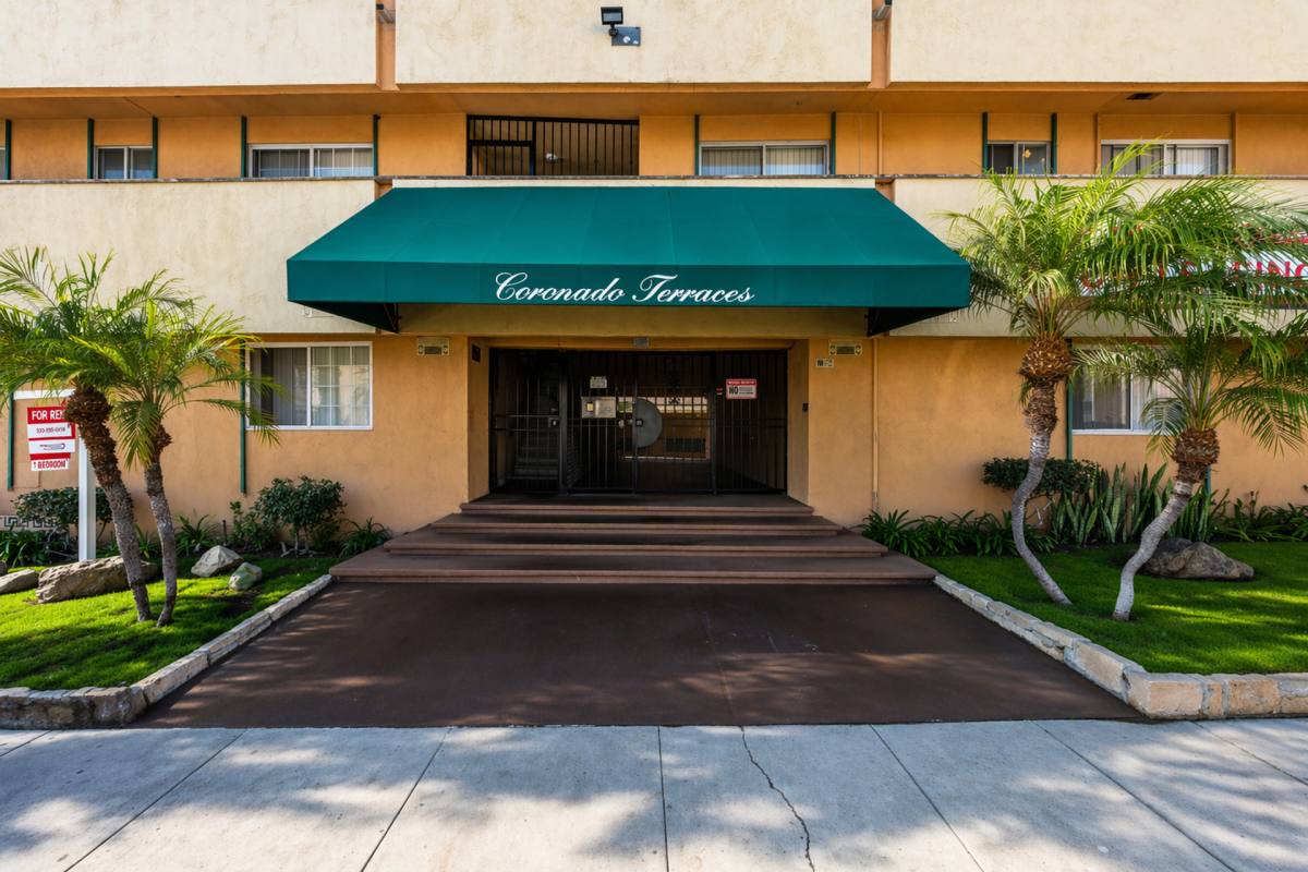 Apartment for rent at 1735 Coronado Ave, Long Beach, CA 90804