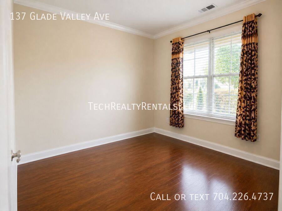 House for rent at 137 Glade Valley Ave, Mooresville, NC 28117