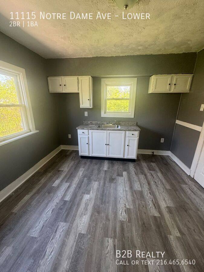Apartment for rent at 11115 Notre Dame Ave, Cleveland, OH 44104